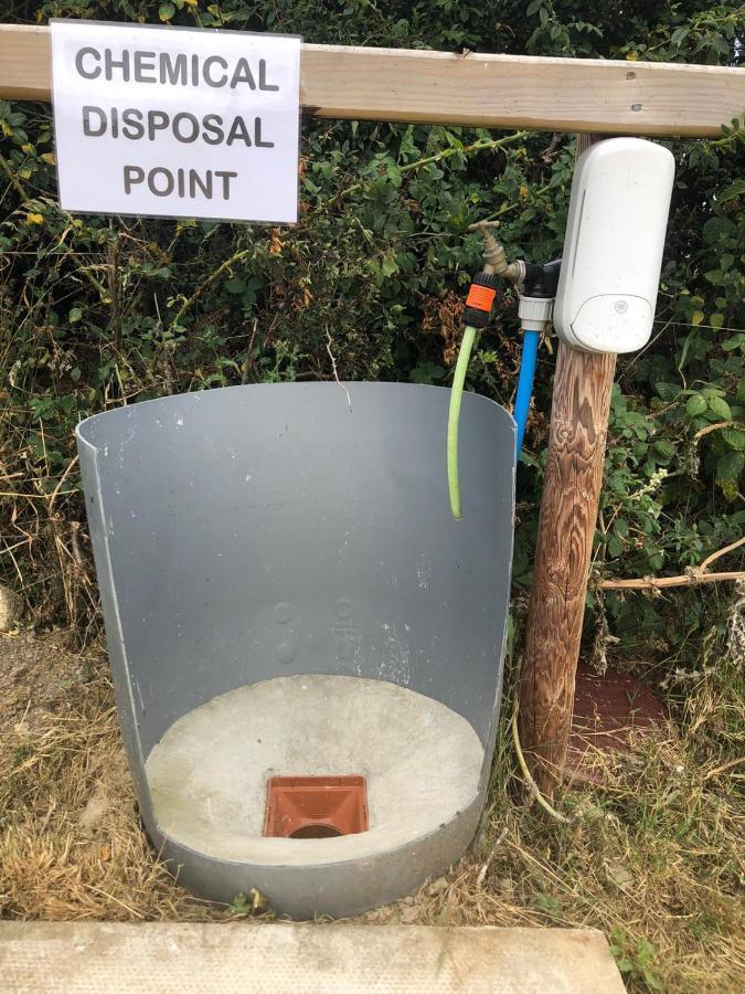 Llanarth  Carreg Y Gwynt Campsite - Touring And Tent Pitches酒店 外观 照片