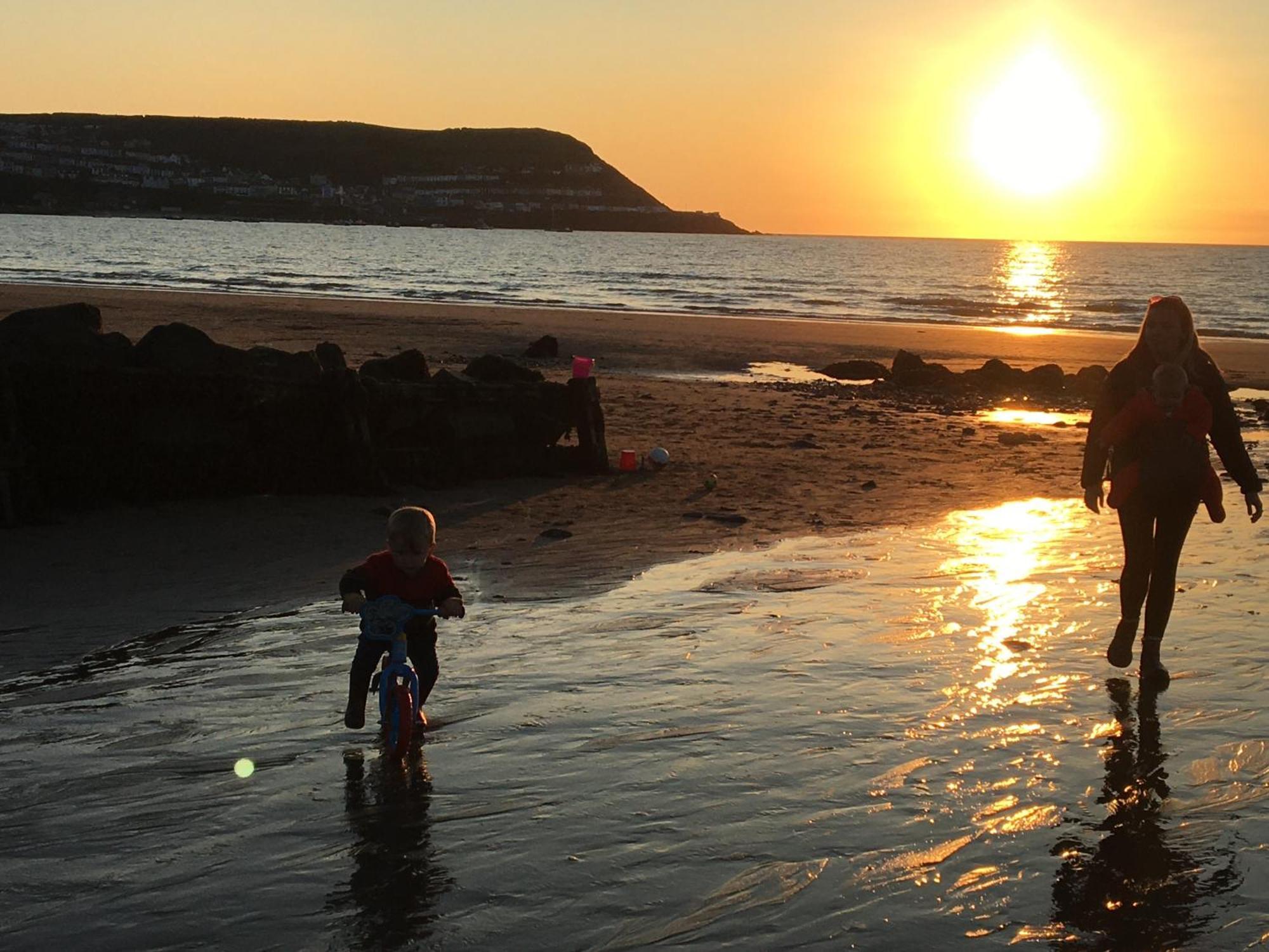 Llanarth  Carreg Y Gwynt Campsite - Touring And Tent Pitches酒店 外观 照片