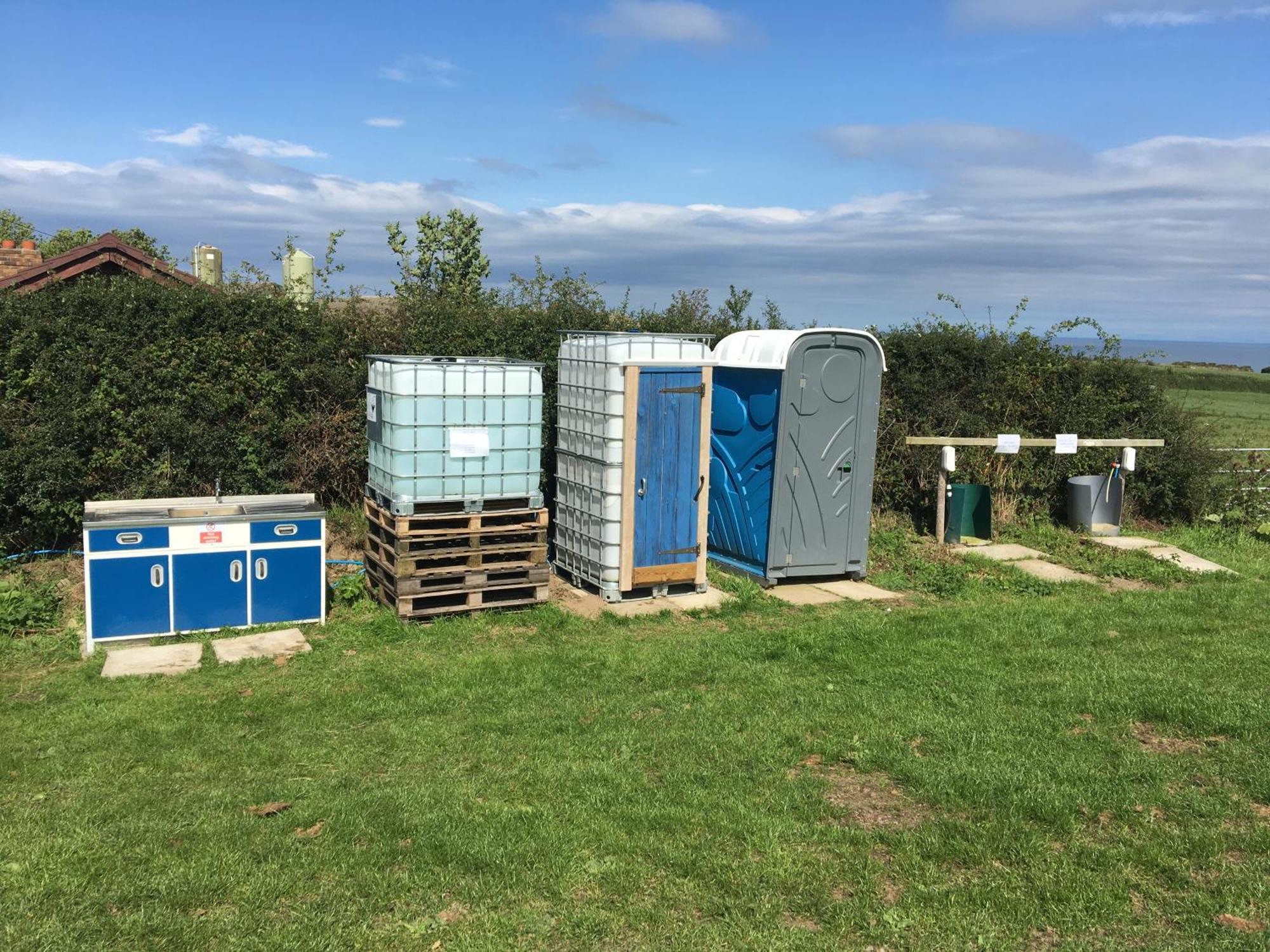 Llanarth  Carreg Y Gwynt Campsite - Touring And Tent Pitches酒店 外观 照片